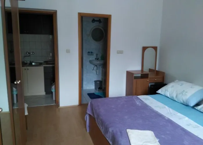 In Near Paklenica Ferienhaus