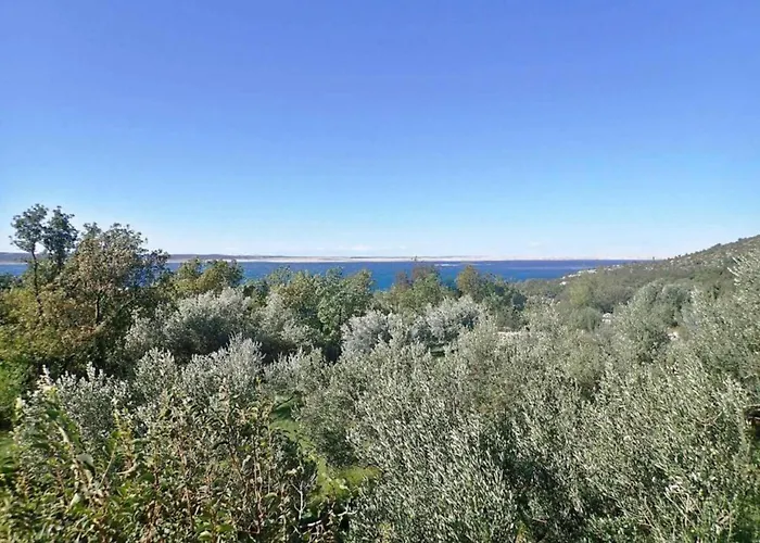 Tatil Evi In Near Paklenica *